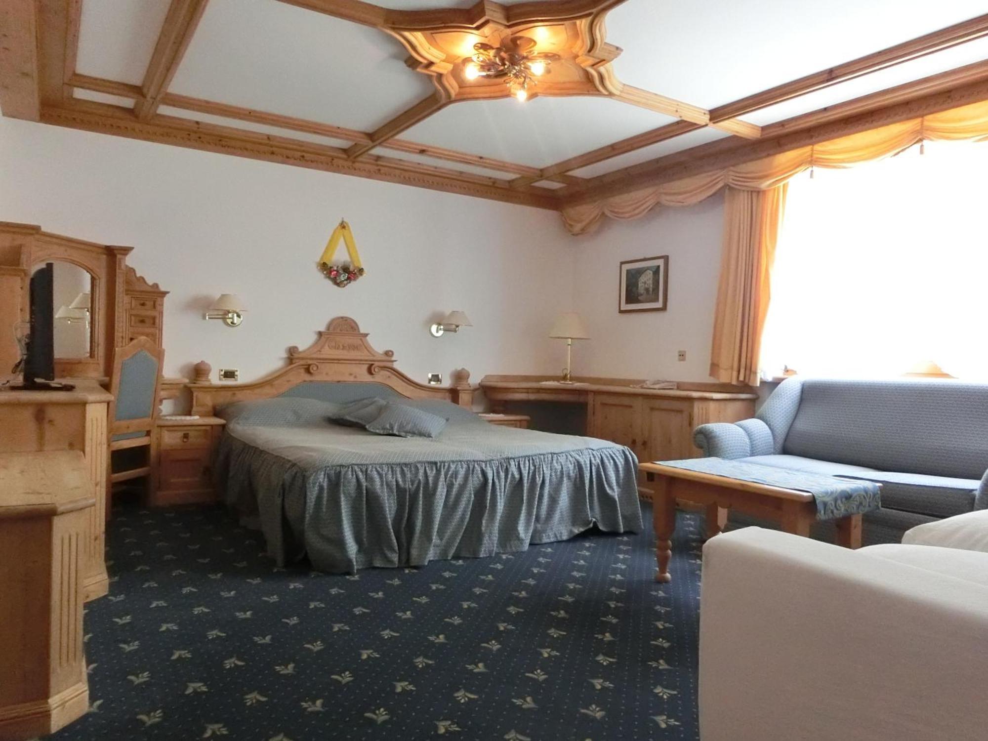 Garni Criss Aparthotel Colfosco Eksteriør bilde